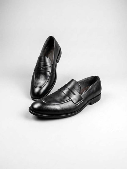 Black leather loafer pair, front view, men's formal shoes - SP 471